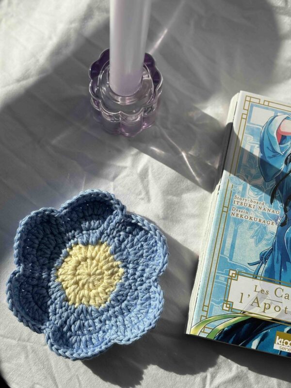 Sous-tasse Daisy – Duo Bleu Ciel & Jaune Pastel – Image 5